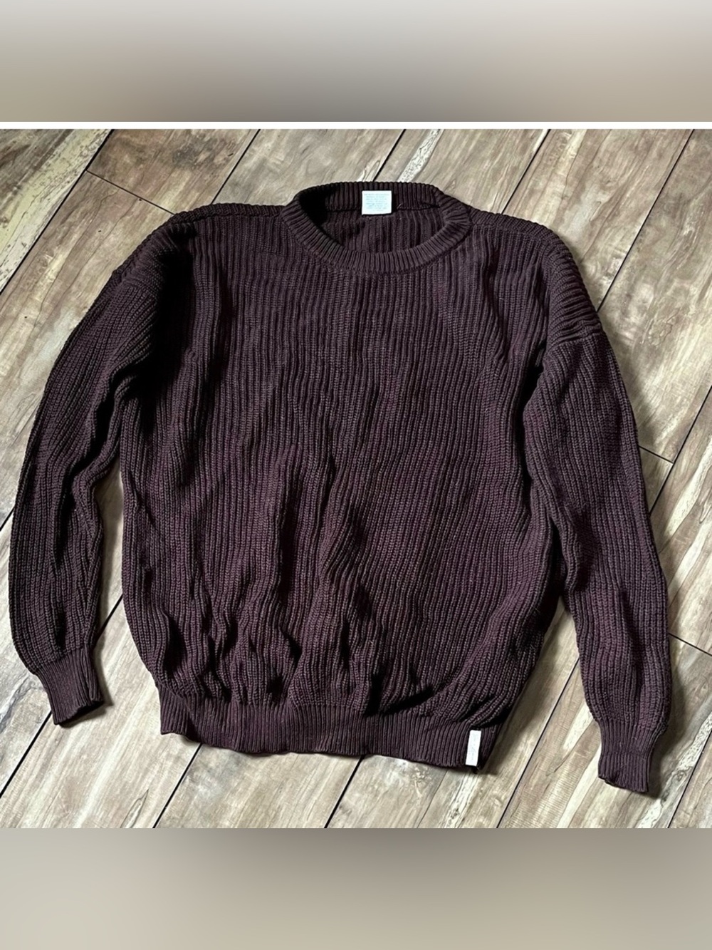 Lord & Taylor ribbed knit long sleeve sweater